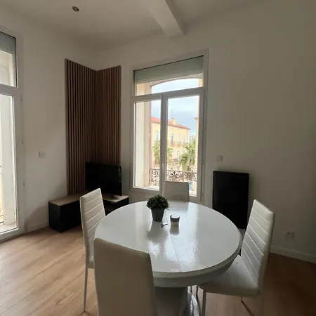 Proche Centre Apartment